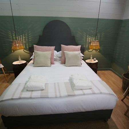 La Mela Rossa Villa แตร์นี ภายนอก รูปภาพ