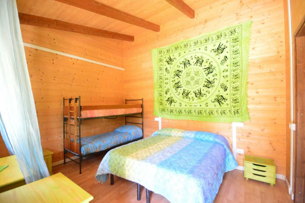 La Mela Rossa Villa แตร์นี ภายนอก รูปภาพ